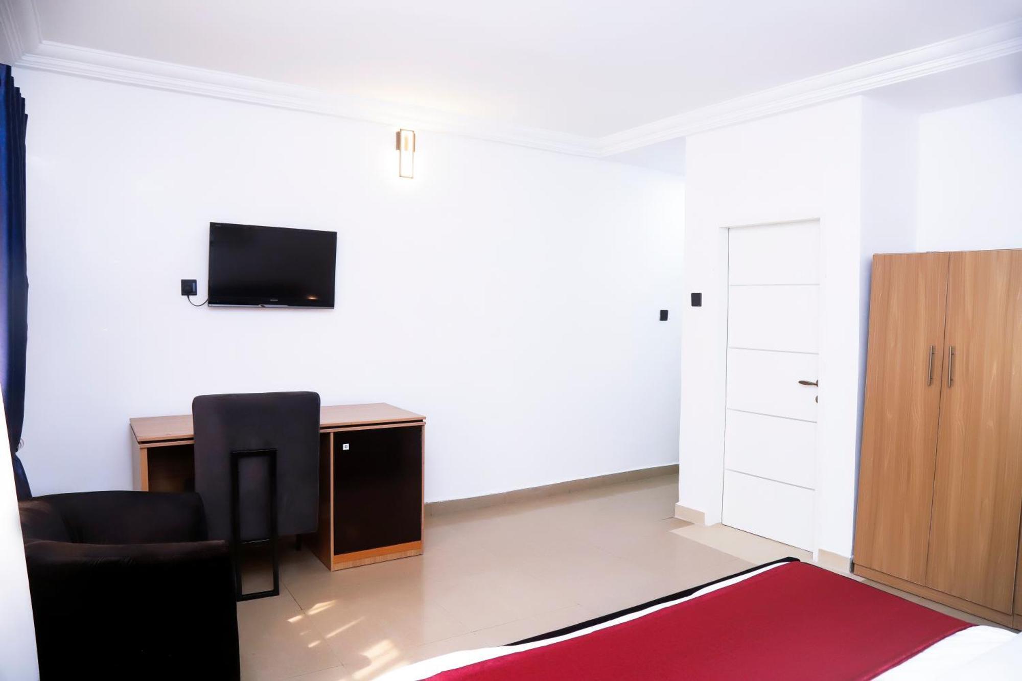 Western Dreams Hotel Abuja Exterior photo