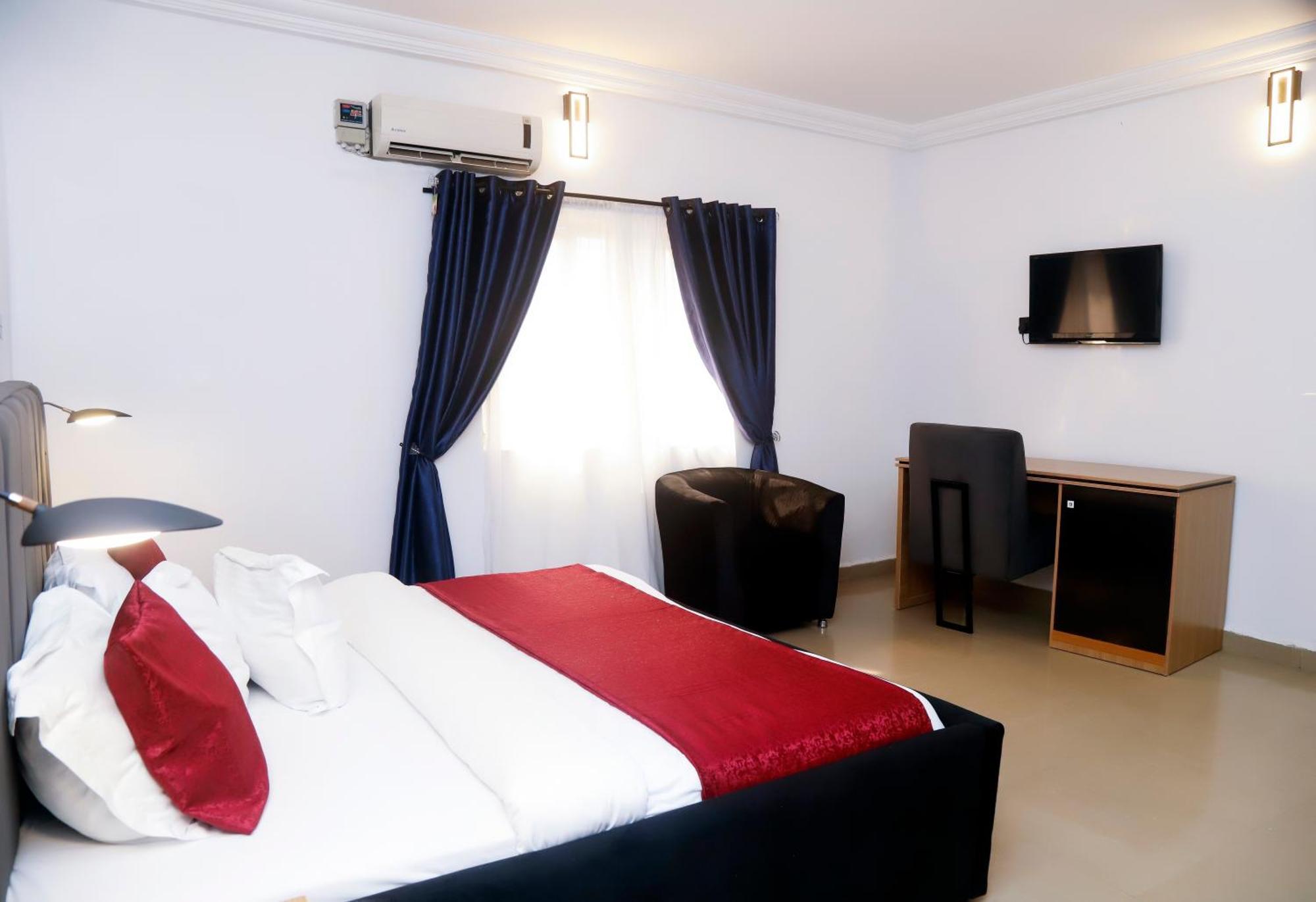 Western Dreams Hotel Abuja Exterior photo