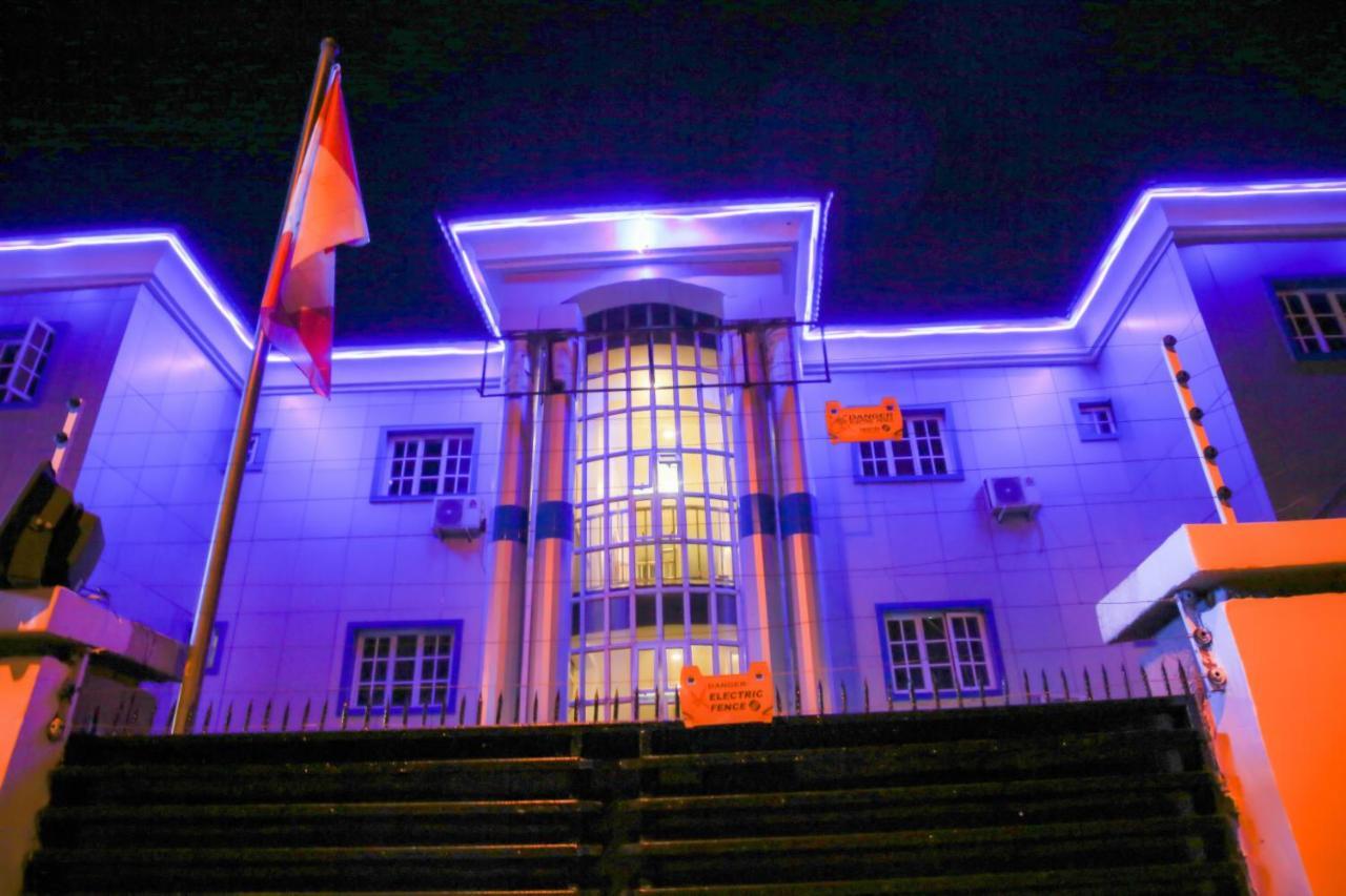Western Dreams Hotel Abuja Exterior photo