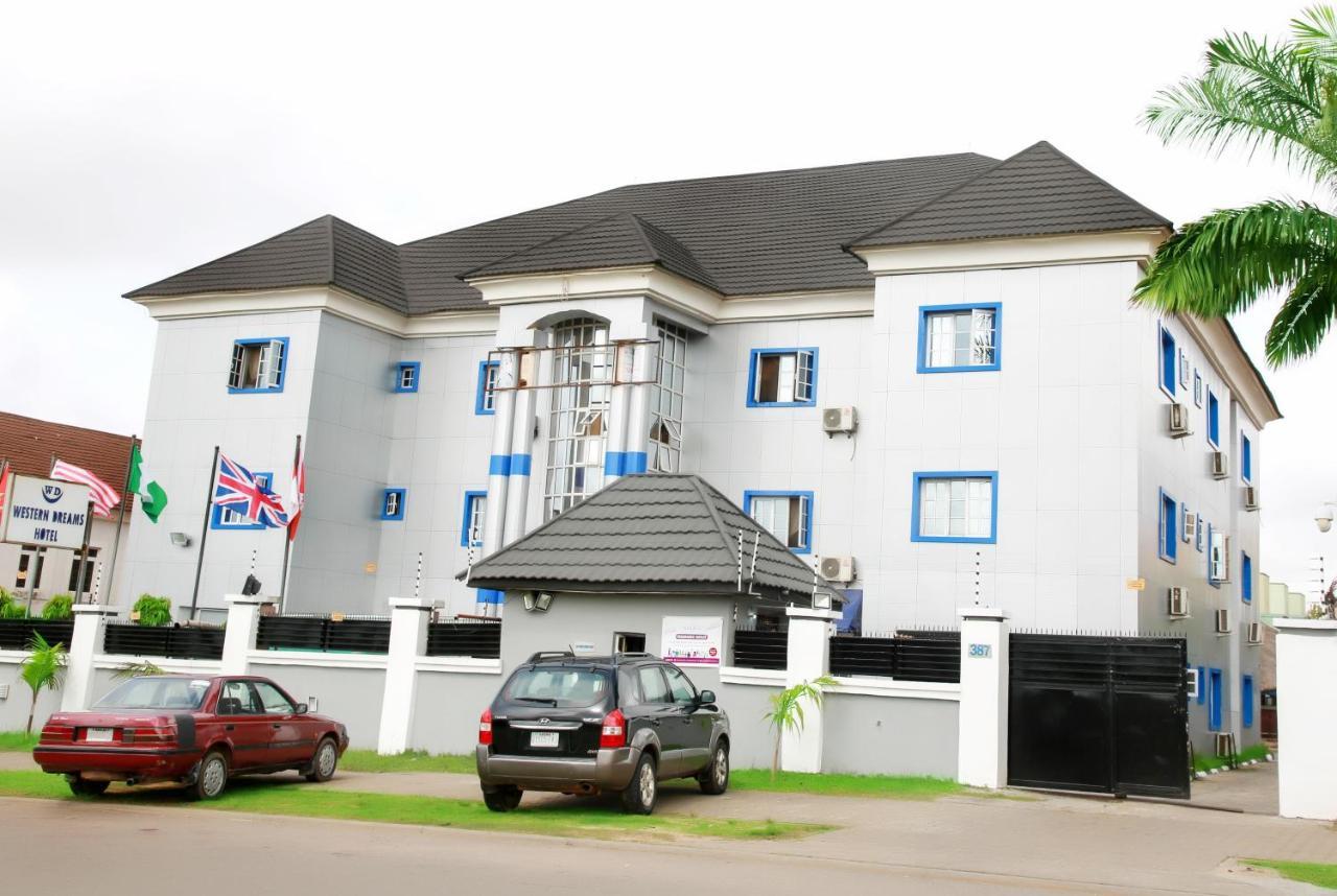 Western Dreams Hotel Abuja Exterior photo